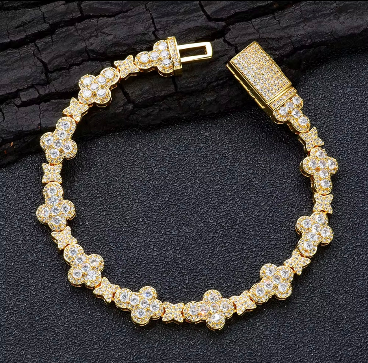 Pulsera Iced Out 10 mm Flores y Cruces
