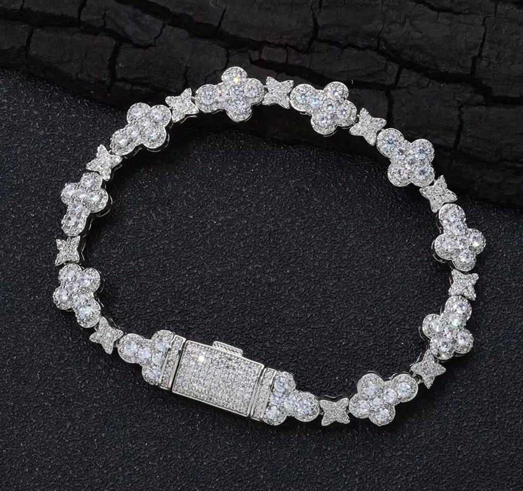 Pulsera Iced Out 10 mm Flores y Cruces